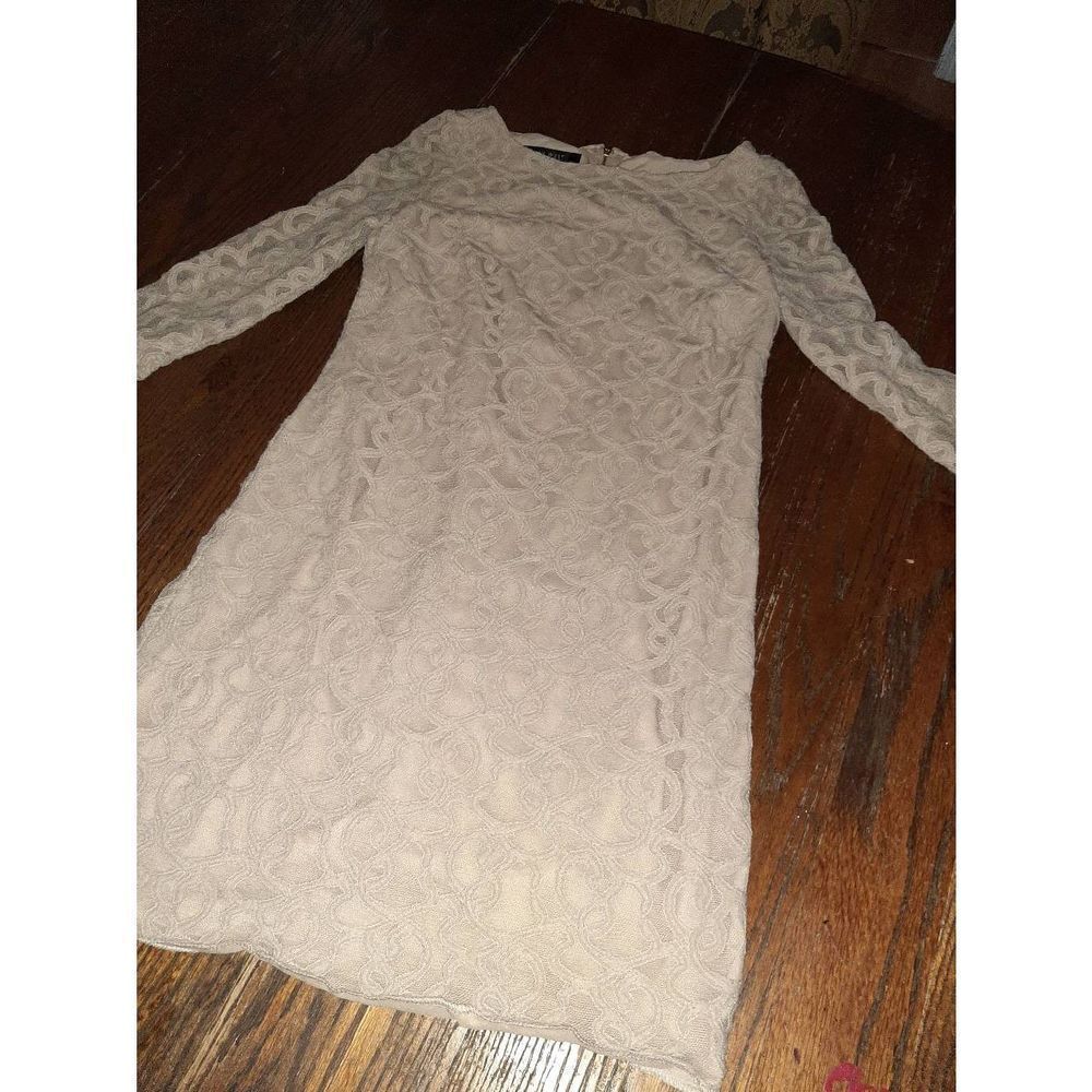 Size 8 Nine West Tan Cream Lace 3/4 Sleeve Rear Zip Lined Mini Dress